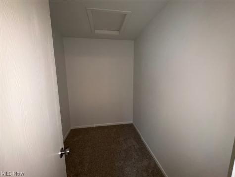 459 Hampton Drive Elyria OH 44035
