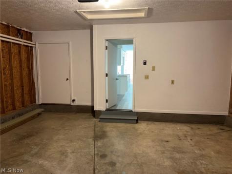 459 Hampton Drive Elyria OH 44035