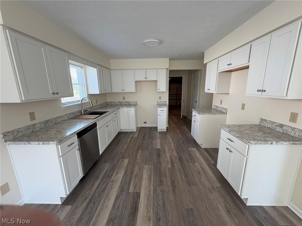 459 Hampton Drive Elyria OH 44035