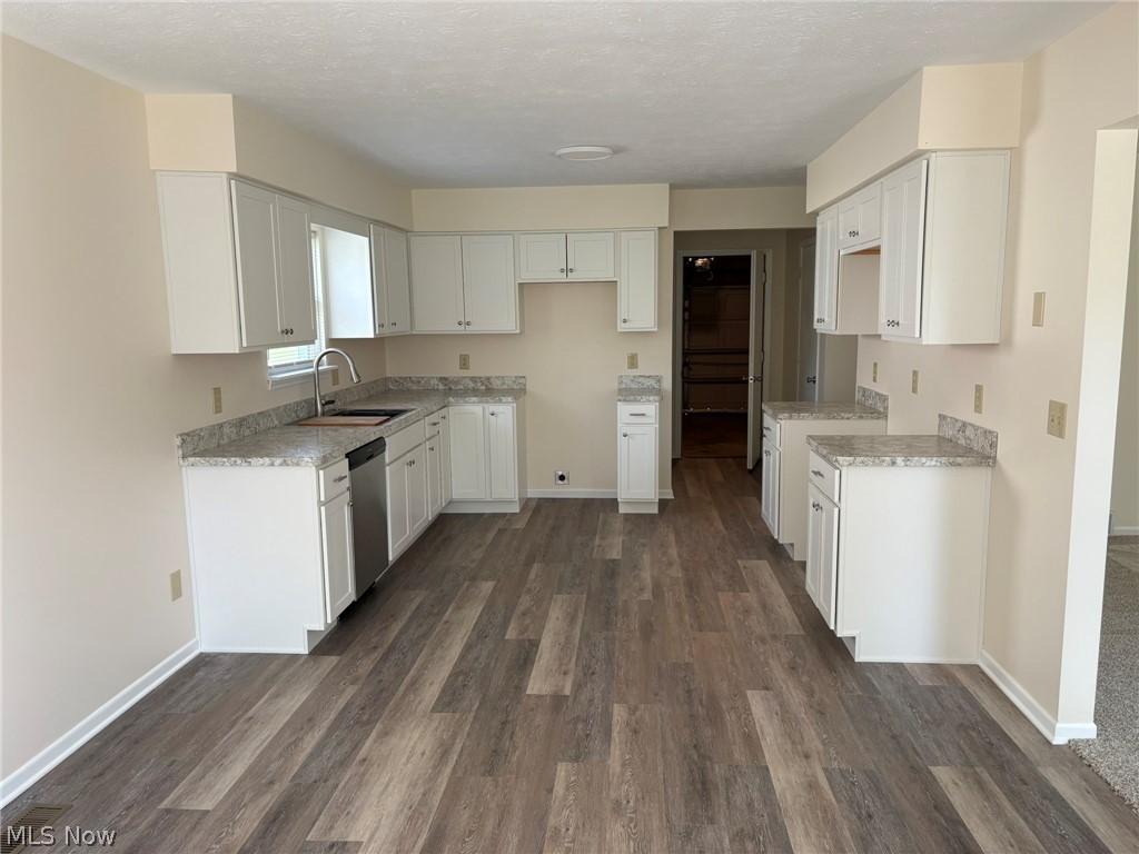 459 Hampton Drive Elyria OH 44035