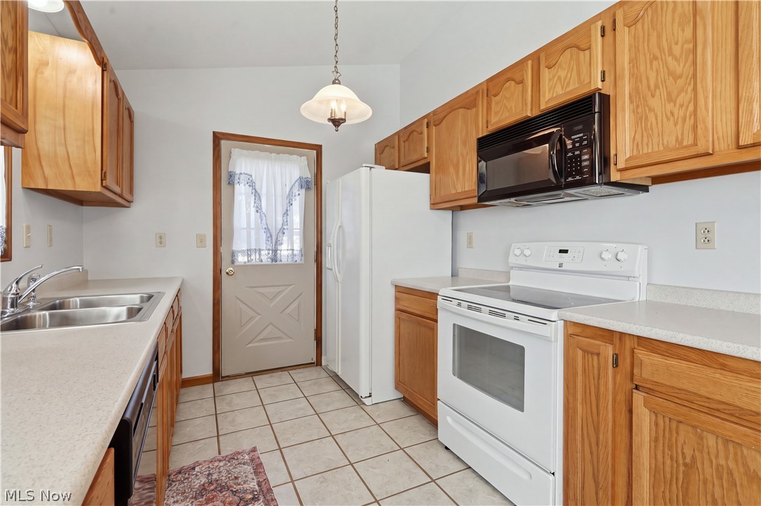 46308 Township Road 285 Coshocton OH 43812
