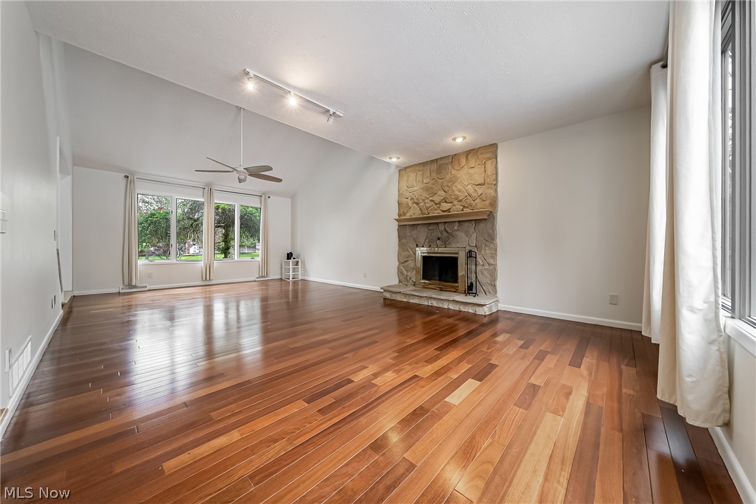 368 Leverett Lane Highland Heights OH 44143