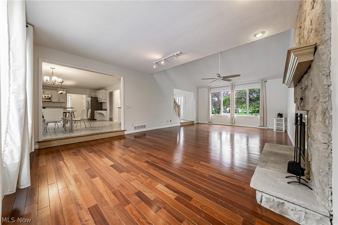 368 Leverett Lane Highland Heights OH 44143