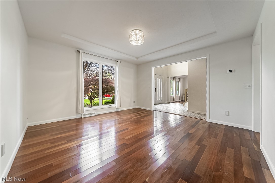 368 Leverett Lane Highland Heights OH 44143
