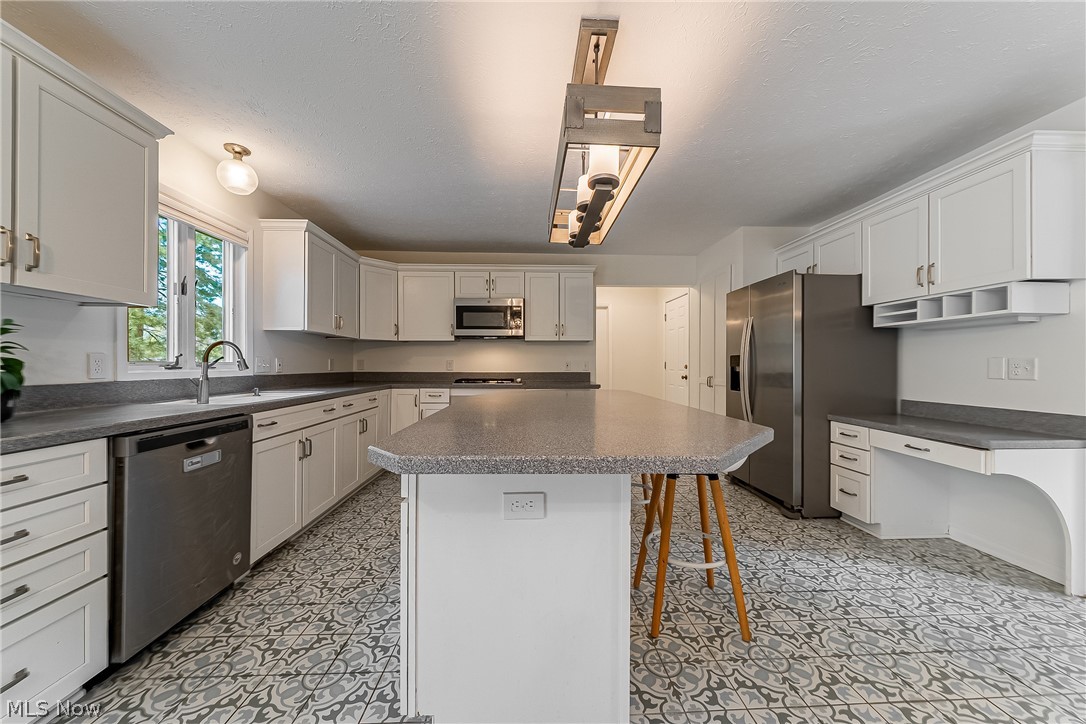 368 Leverett Lane Highland Heights OH 44143