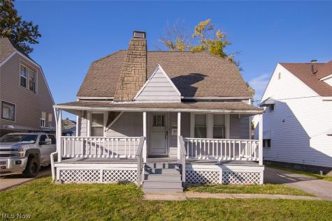 18761 Raymond Street Maple Heights OH 44137