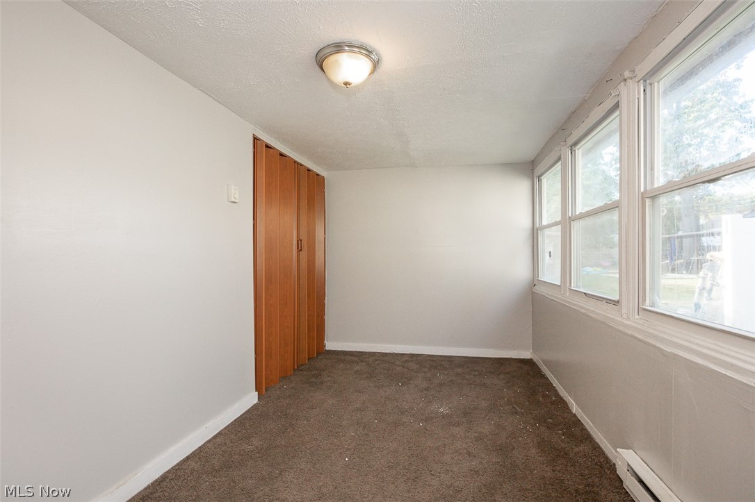 18761 Raymond Street Maple Heights OH 44137