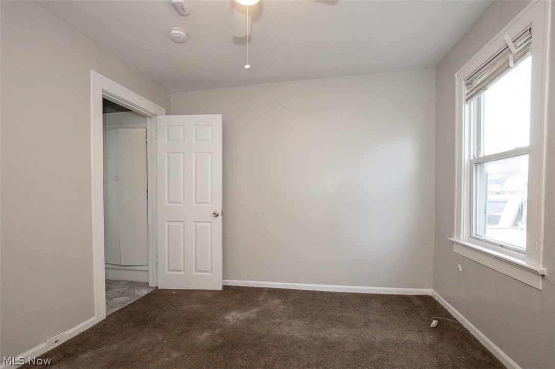 18761 Raymond Street Maple Heights OH 44137