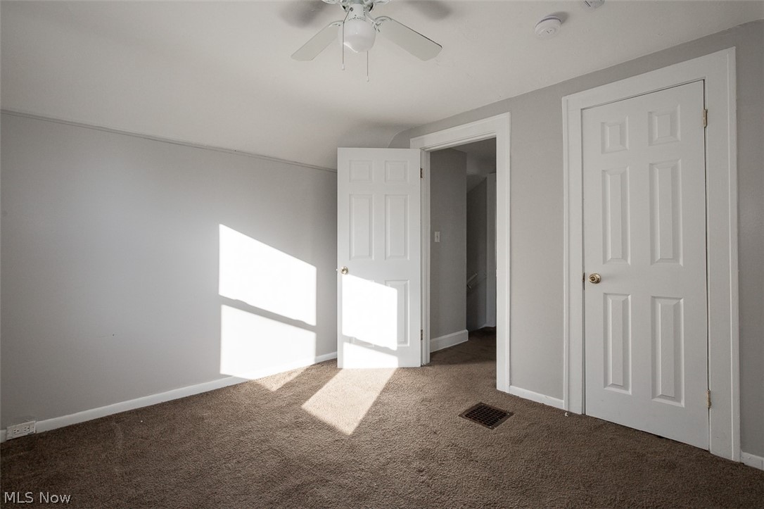 18761 Raymond Street Maple Heights OH 44137