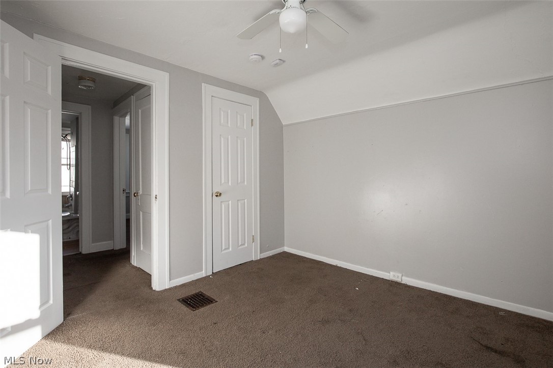 18761 Raymond Street Maple Heights OH 44137