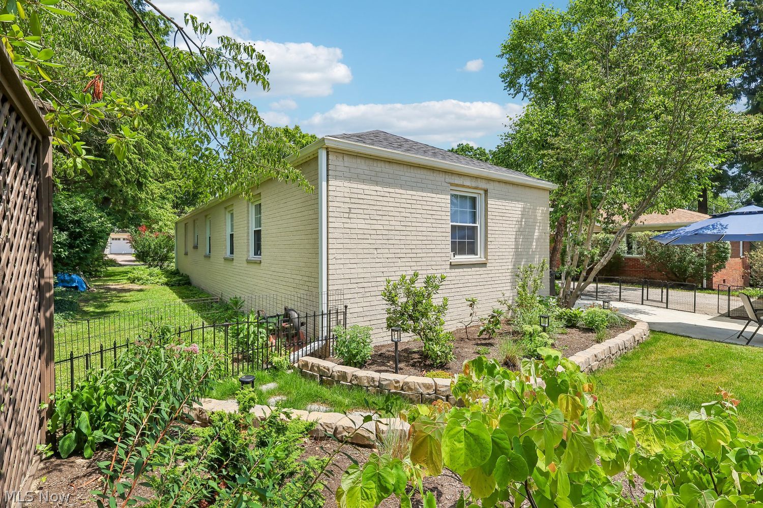 870 Sunnyside Avenue Akron OH 44303