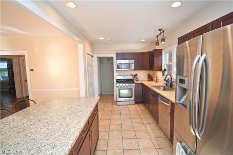 2367 Selma Avenue Youngstown OH 44504