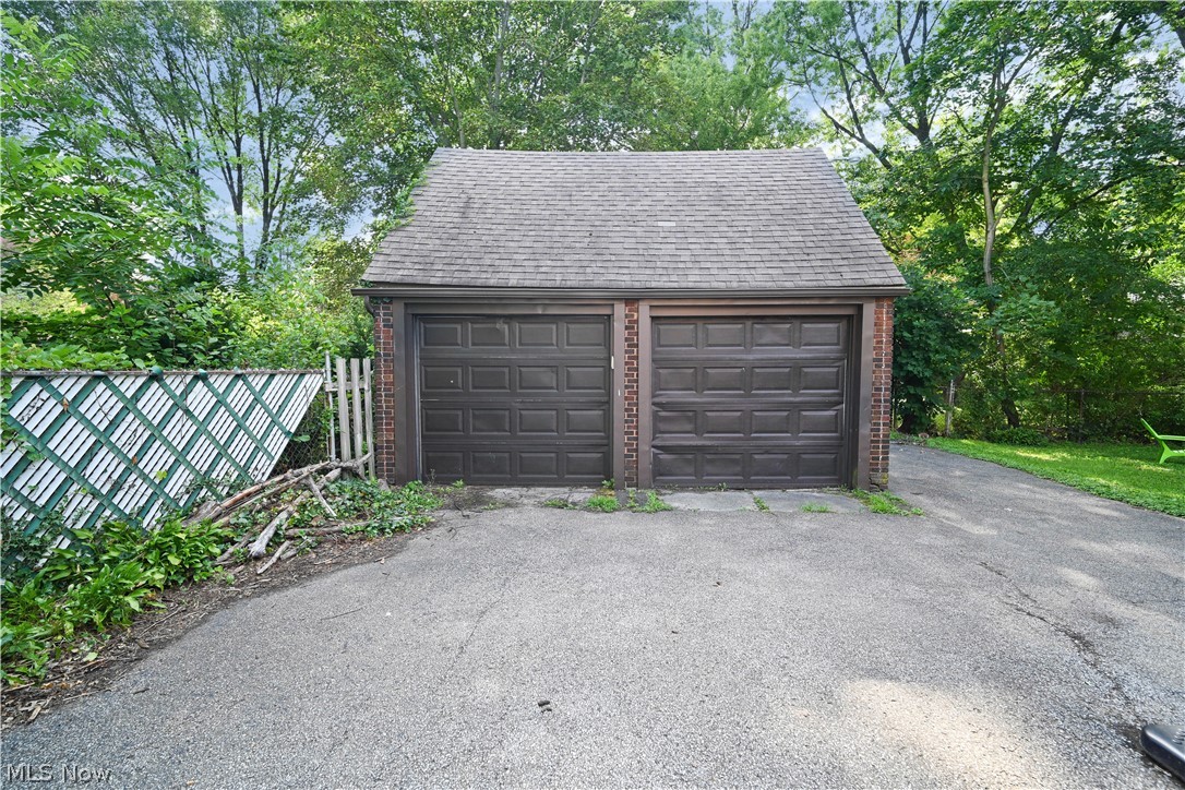 2367 Selma Avenue Youngstown OH 44504