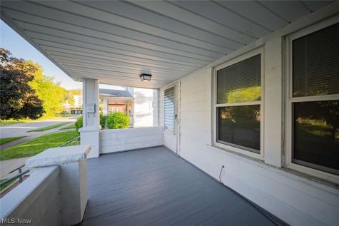 1524 E 221st Street Euclid OH 44117