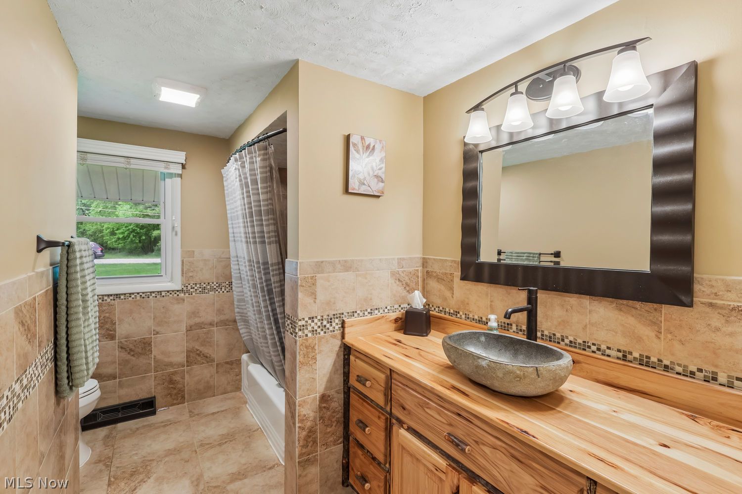 17570 Hicks Road Walton Hills OH 44146