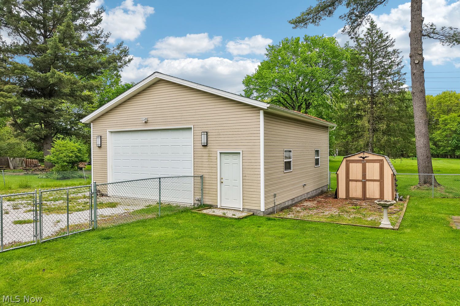 17570 Hicks Road Walton Hills OH 44146
