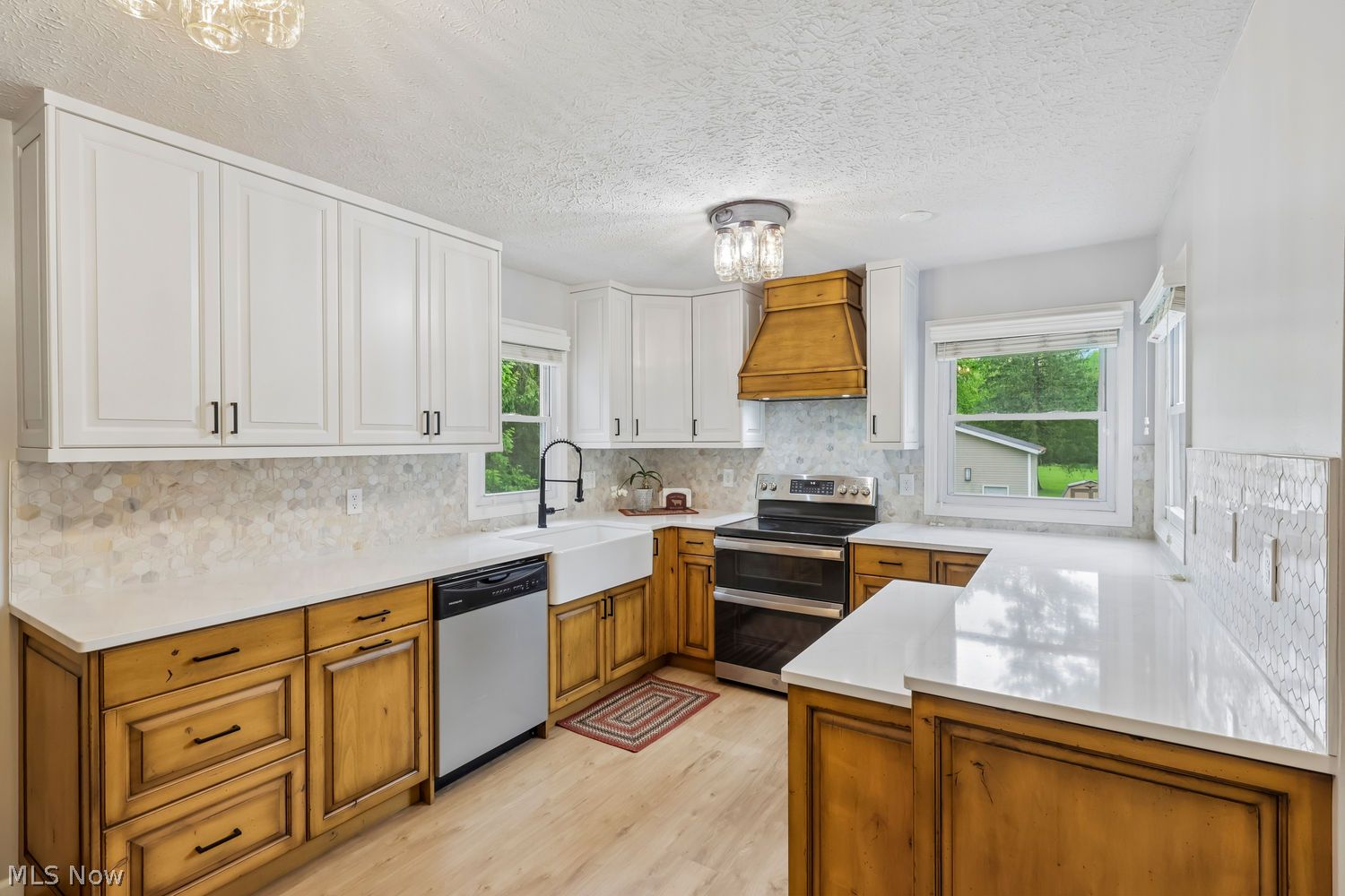 17570 Hicks Road Walton Hills OH 44146