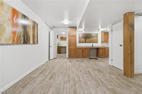 2287 W 42nd Street Cleveland OH 44113