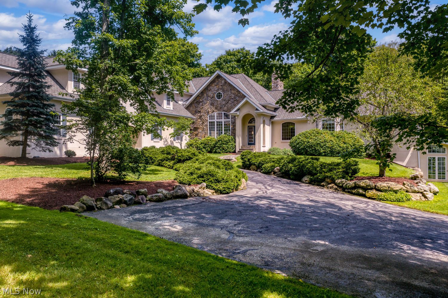 11700 Woodiebrook Rd Road Chardon OH 44024