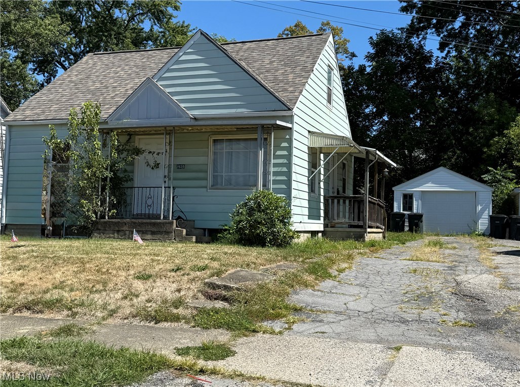 1630 Bonnie Brae Avenue NE Warren OH 44483