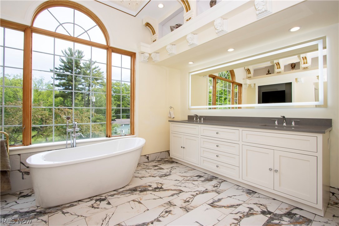 330 N Countryside Drive Ashland OH 44805
