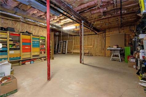 330 N Countryside Drive Ashland OH 44805