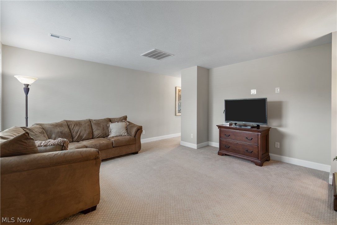 111 Harvester Drive Copley OH 44321
