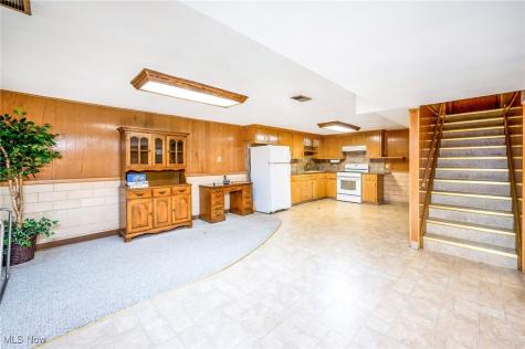126 S Rhodes Avenue Niles OH 44446