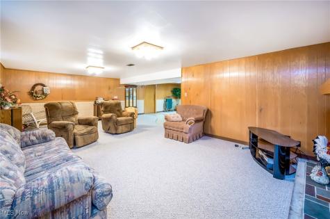 126 S Rhodes Avenue Niles OH 44446