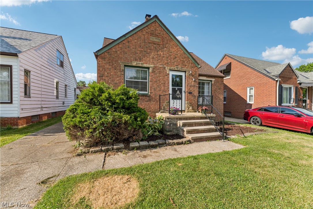 14519 Orchard Park Avenue Cleveland OH 44111