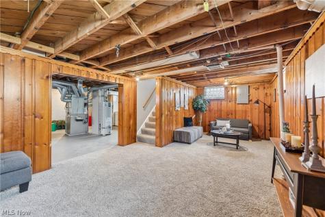 14519 Orchard Park Avenue Cleveland OH 44111