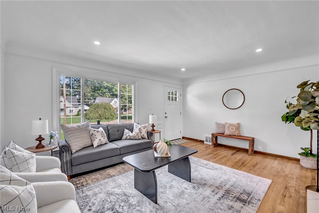 30082 Dorothy Drive Wickliffe OH 44092