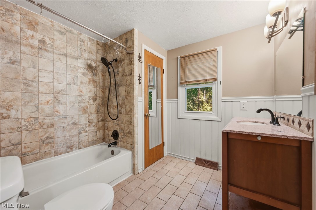 1819 Oakmount Road South Euclid OH 44121