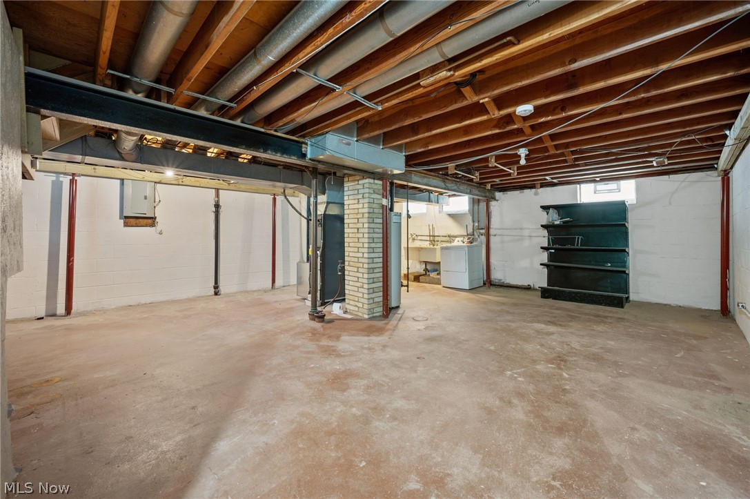 1819 Oakmount Road South Euclid OH 44121