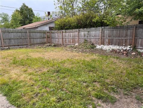 3306 West Boulevard Cleveland OH 44111