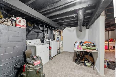 4025 Paumier Avenue Louisville OH 44641