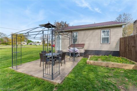 4025 Paumier Avenue Louisville OH 44641