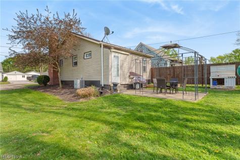 4025 Paumier Avenue Louisville OH 44641
