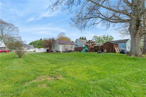 4025 Paumier Avenue Louisville OH 44641