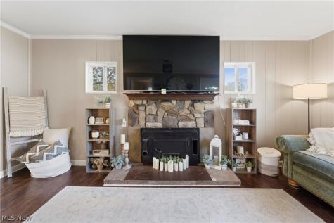 4025 Paumier Avenue Louisville OH 44641