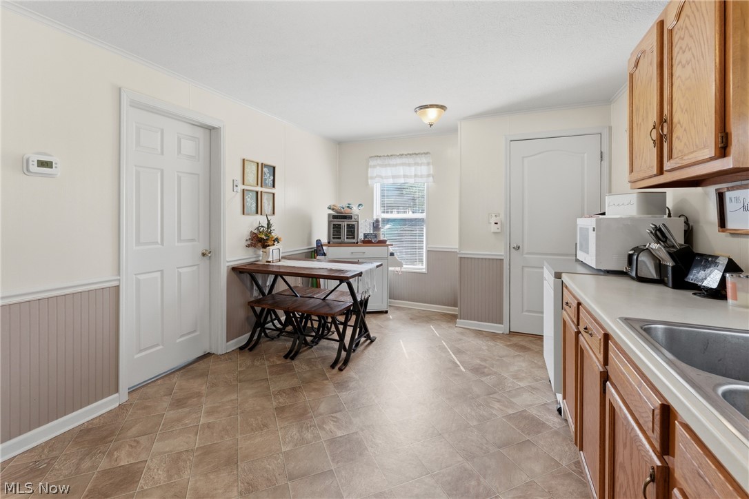 4025 Paumier Avenue Louisville OH 44641