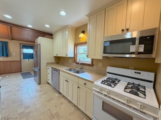 602 4th Street NW New Philadelphia OH 44663