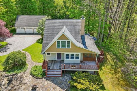 17151 Farmington Road West Farmington OH 44491