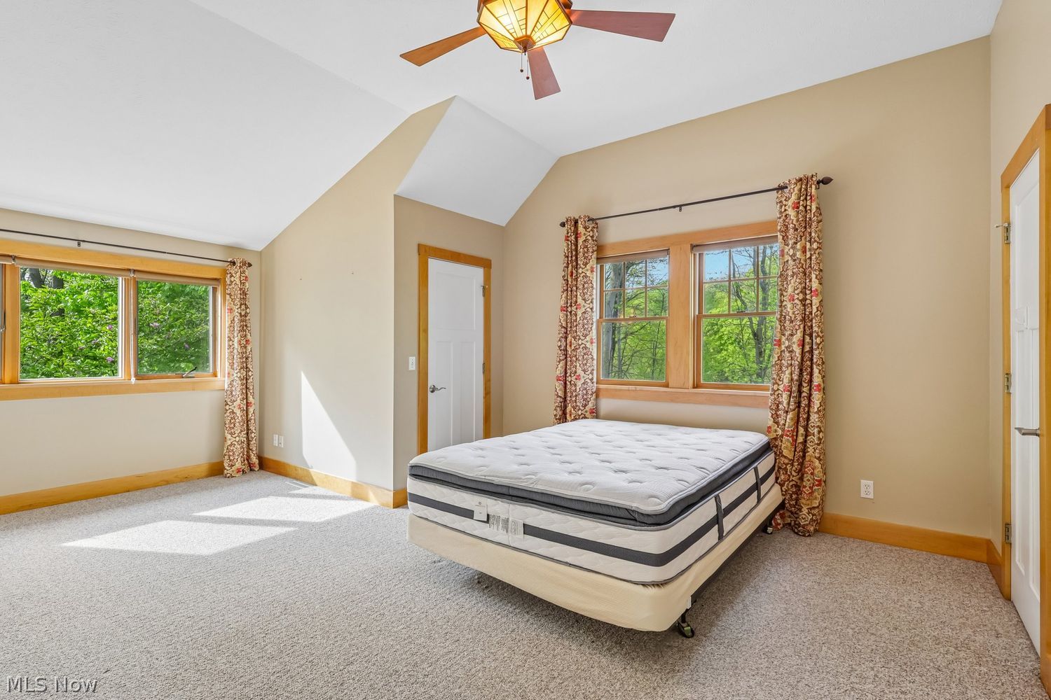 17151 Farmington Road West Farmington OH 44491