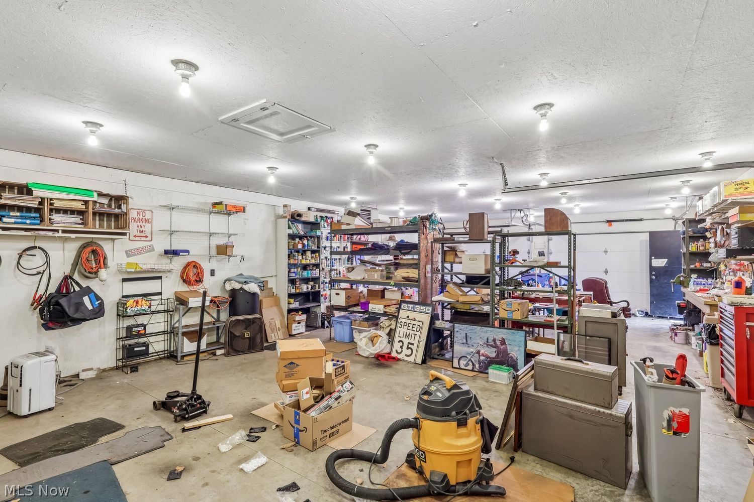 17151 Farmington Road West Farmington OH 44491