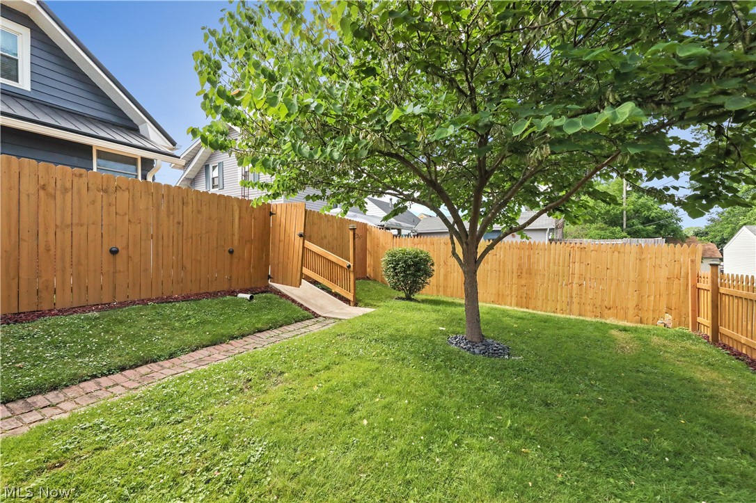 2128 S Freedom Avenue Alliance OH 44601