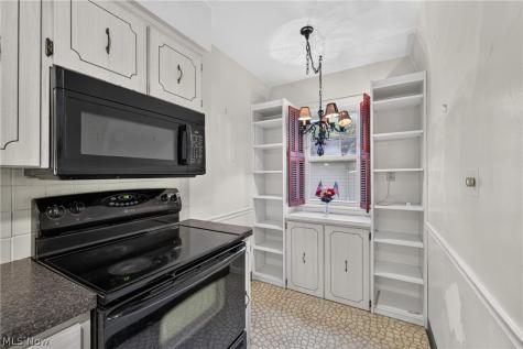 1797 Oakmount Road South Euclid OH 44121