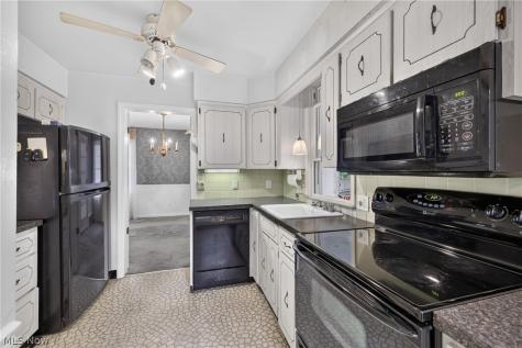 1797 Oakmount Road South Euclid OH 44121