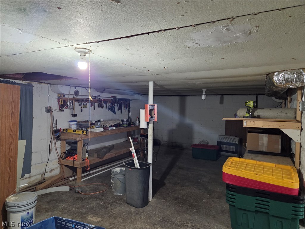 208 W Main Street New Concord OH 43762
