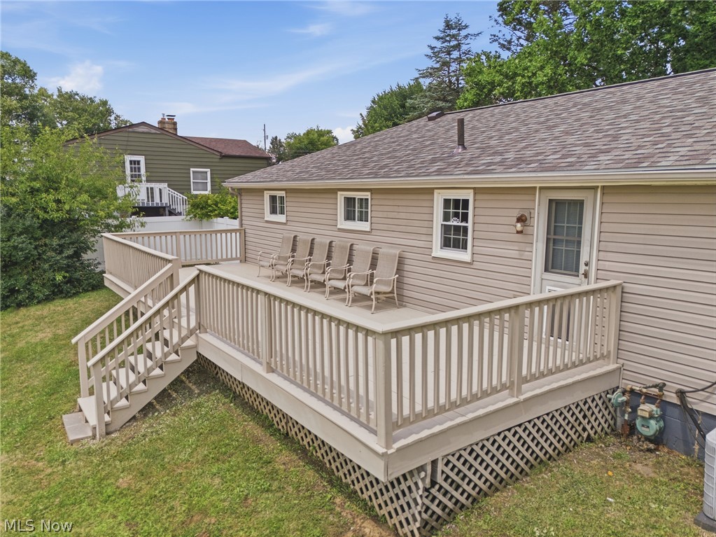 6330 Peach Street Louisville OH 44641